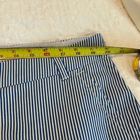 Crown & Ivy Light Blue white striped Caroline STRETCH 16W Shorts Classic - Picture 4 of 5